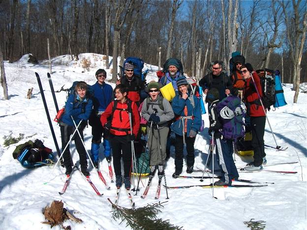 http://vikingskiclub.ca/uni/photos/challenge/full/challenge_camping.jpg